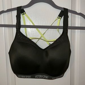 VICTORIA SPORT Incredible Lightweight Max Sportsbra